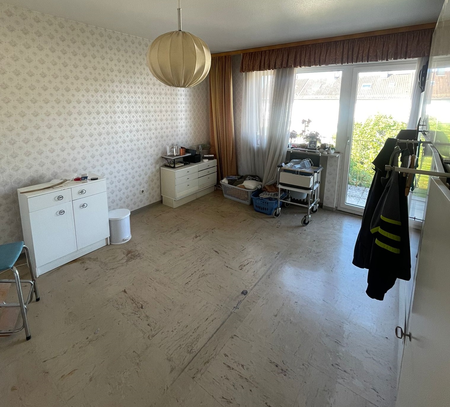 Wohnraum in Bruchköbel vor der Aufbereitung